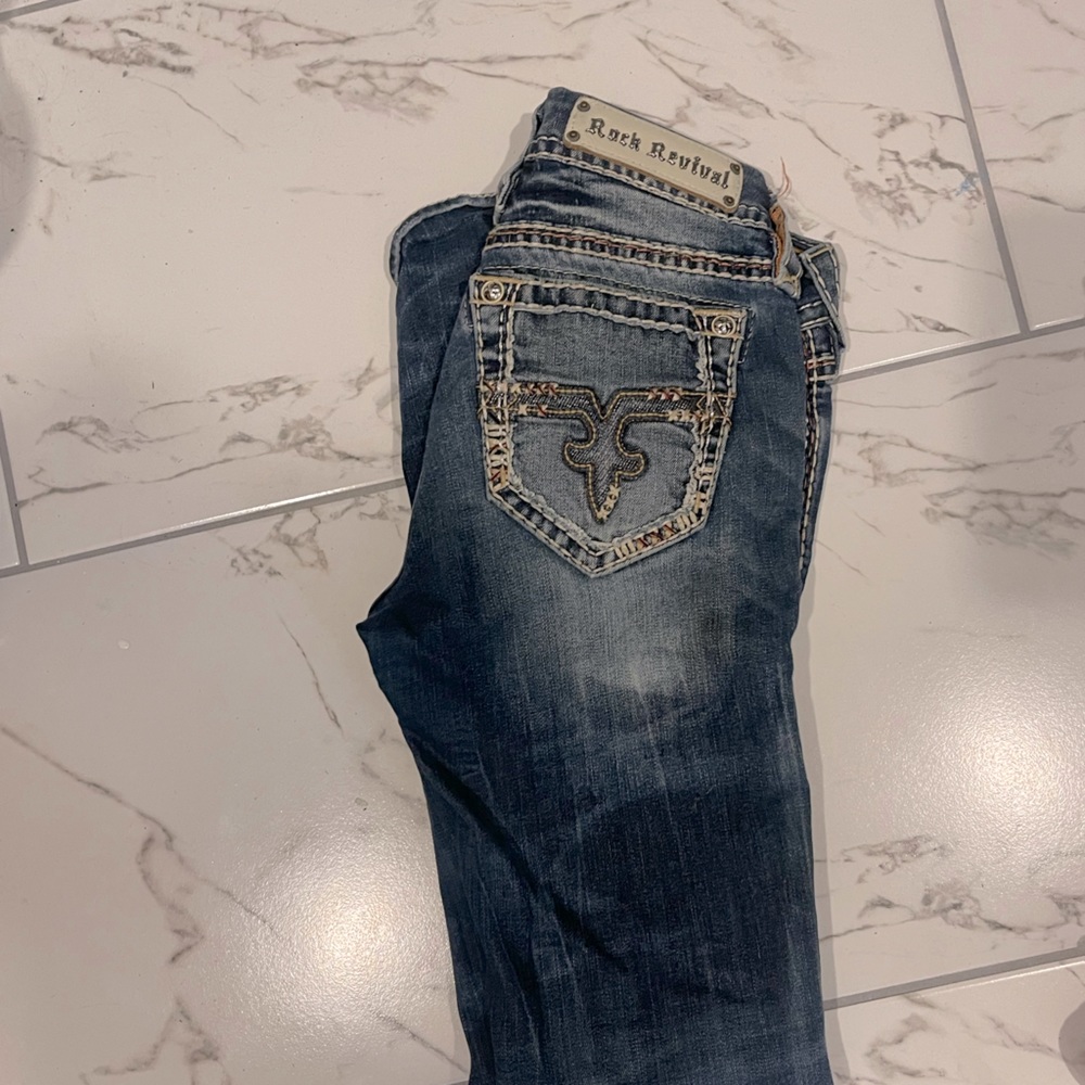 Rock revival straight leg jeans